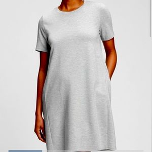 Gap Maternity / Nursing Dress with Pockets - Size Large NWT